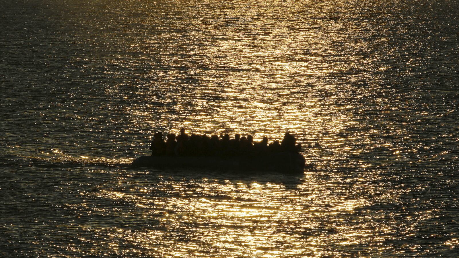 cheats/2015/11/23/3rd-paris-bomber-pretended-to-be-refugee/151123-refugee-paris-cheat_euojtp