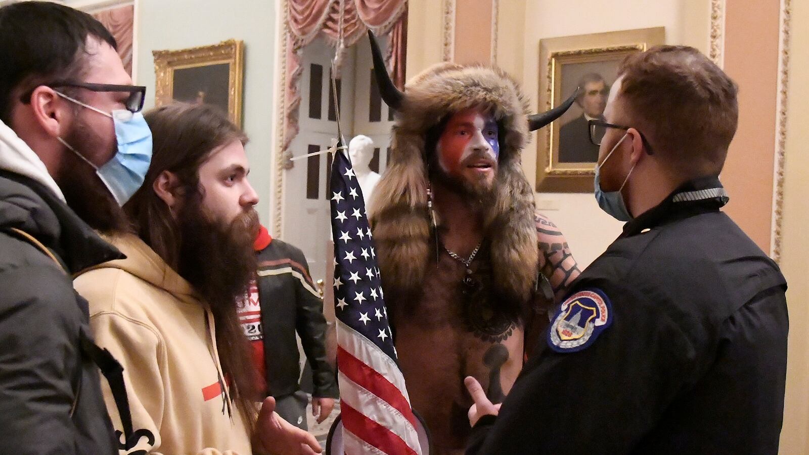 2021-01-13T000000Z_579891869_RC227L9XY6X2_RTRMADP_3_USA-ELECTION-CAPITOL-ARRESTS_mrd5fc