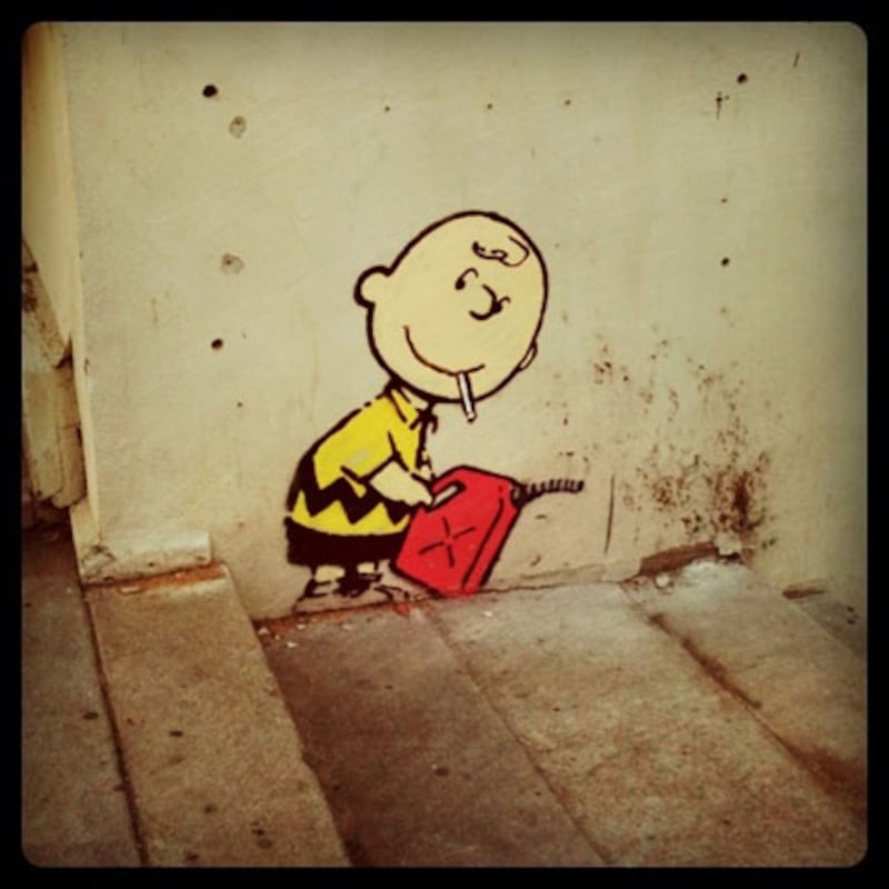 galleries/2011/02/18/banksy-takes-los-angeles/banksy-in-la_az381b