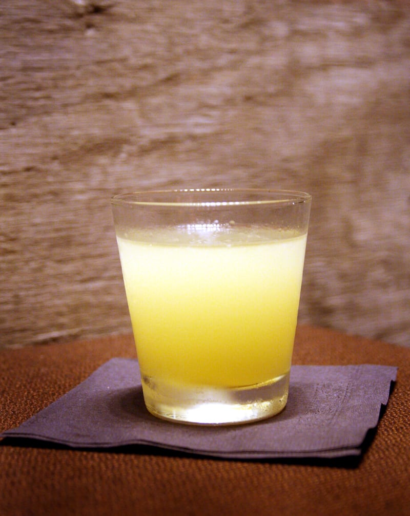 galleries/2013/06/08/low-calorie-summer-cocktails-mixologists-on-their-favorites-photos/130606-summer-drink-elizabeth-leitzell_yrazqx