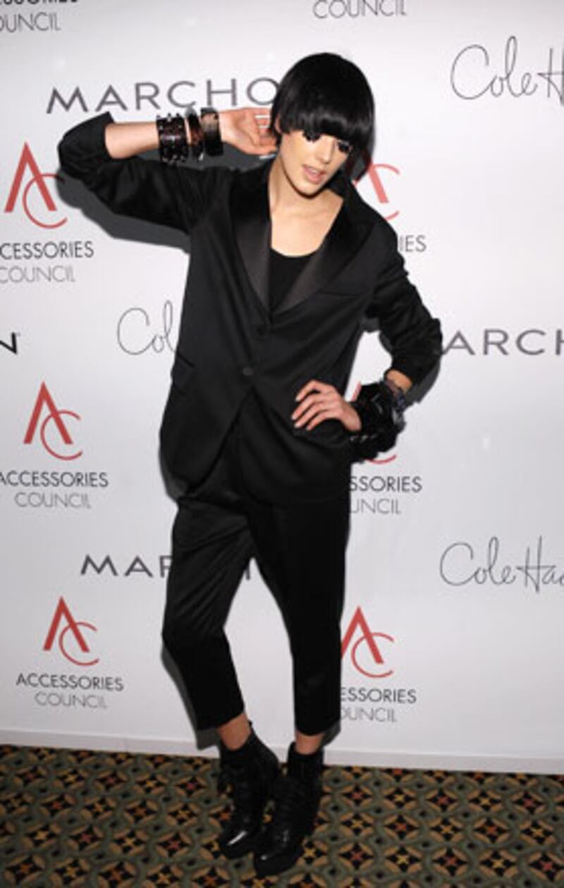 galleries/2009/11/03/star-style/red-carpet---deyn-1_xpltxr