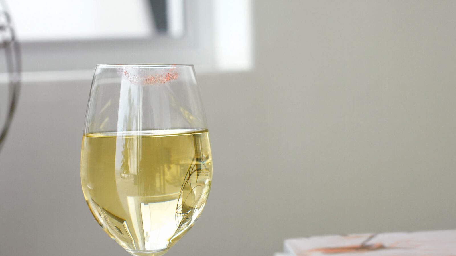 cheats/2014/08/02/hospital-to-open-bar-for-terminally-ill/130714-why-women-drink-glaser-tease_txlk2z