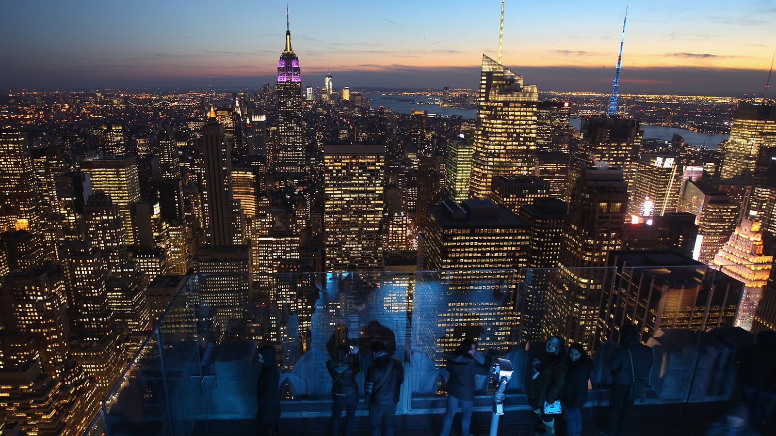 articles/2012/06/20/technik-and-the-city-how-urban-centers-like-new-york-and-tokyo-are-becoming-info-states/khanna-technik-embed_plsctp