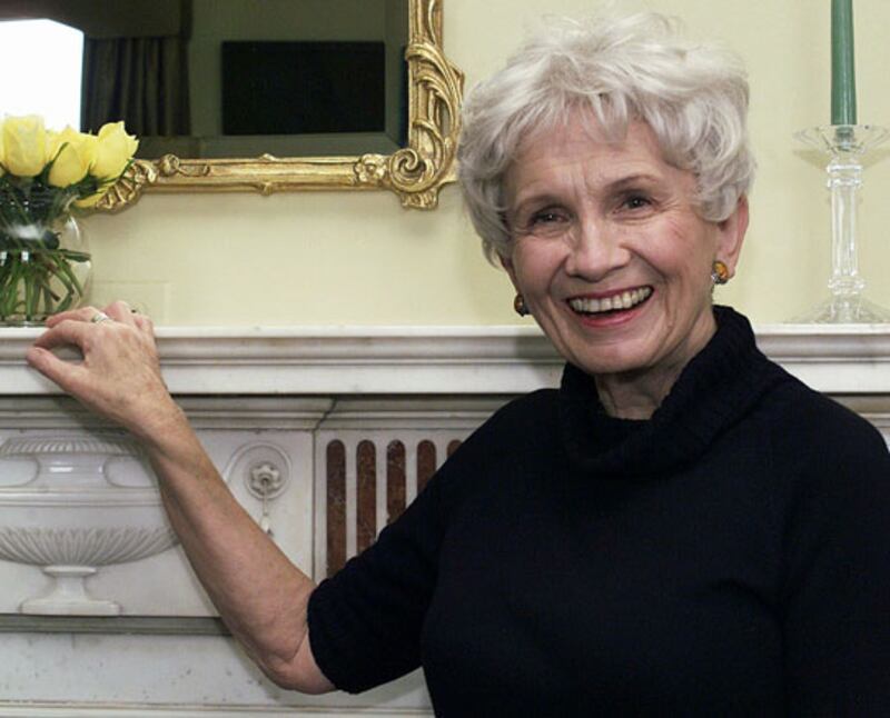 galleries/2009/03/18/man-booker-international-nominees/alice-munro_gurb2l