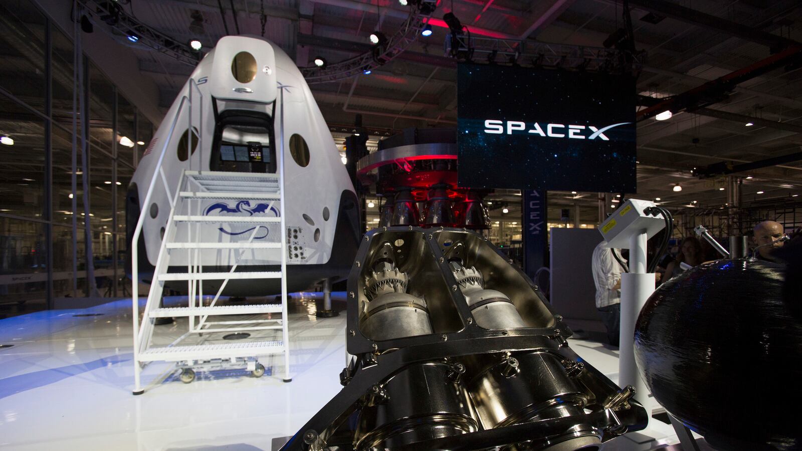 cheats/2014/08/05/1st-private-launch-pad-is-in-texas/140805-spacex-cheats_uwjbci