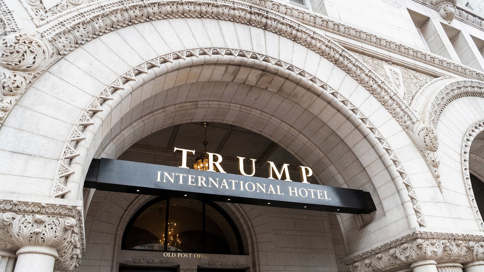 190613-paydirt-trump-tease_ef3i3c