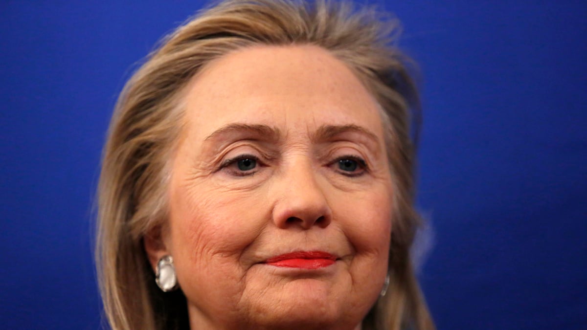 cheats/2013/01/03/hollywood-to-take-on-hillary/young-clinton-script-cheat_ilagas