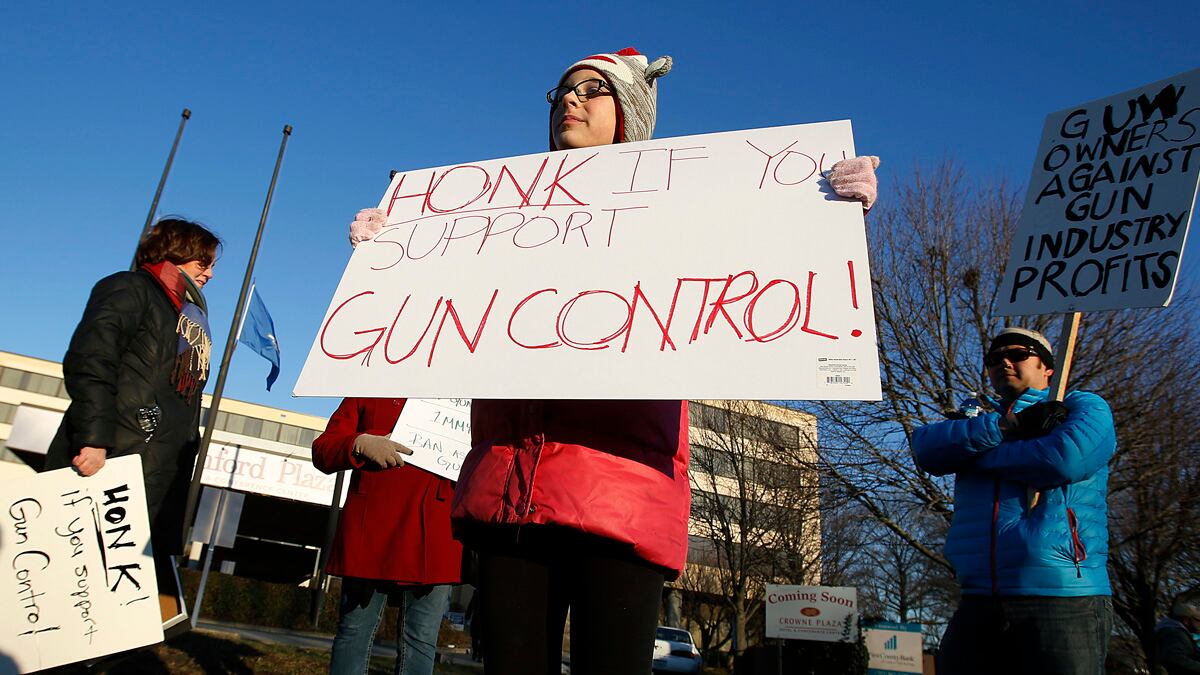 articles/2013/01/09/guns-are-killing-the-republican-party/mckinnon-gop-gun-control-tease-embed_ukgmmg