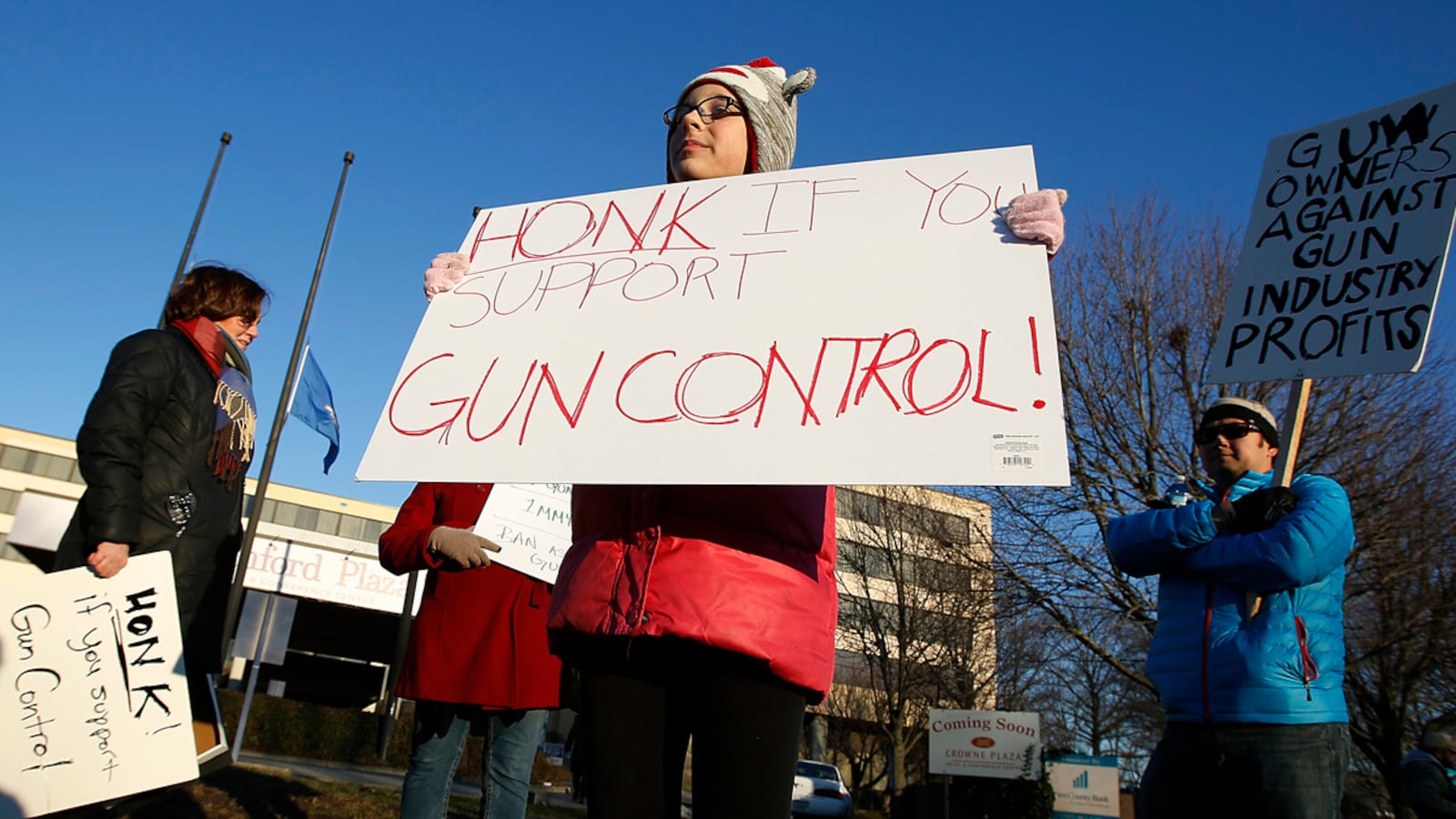 articles/2013/01/09/guns-are-killing-the-republican-party/mckinnon-gop-gun-control-tease-embed_ukgmmg