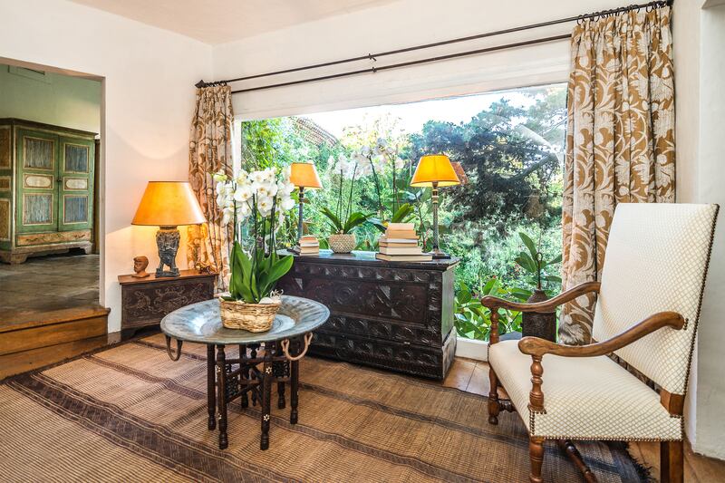 galleries/2014/10/18/omg-i-want-this-house-porto-cervo-italy/141014-omg-villa-forte-porto-06_b1jrrt