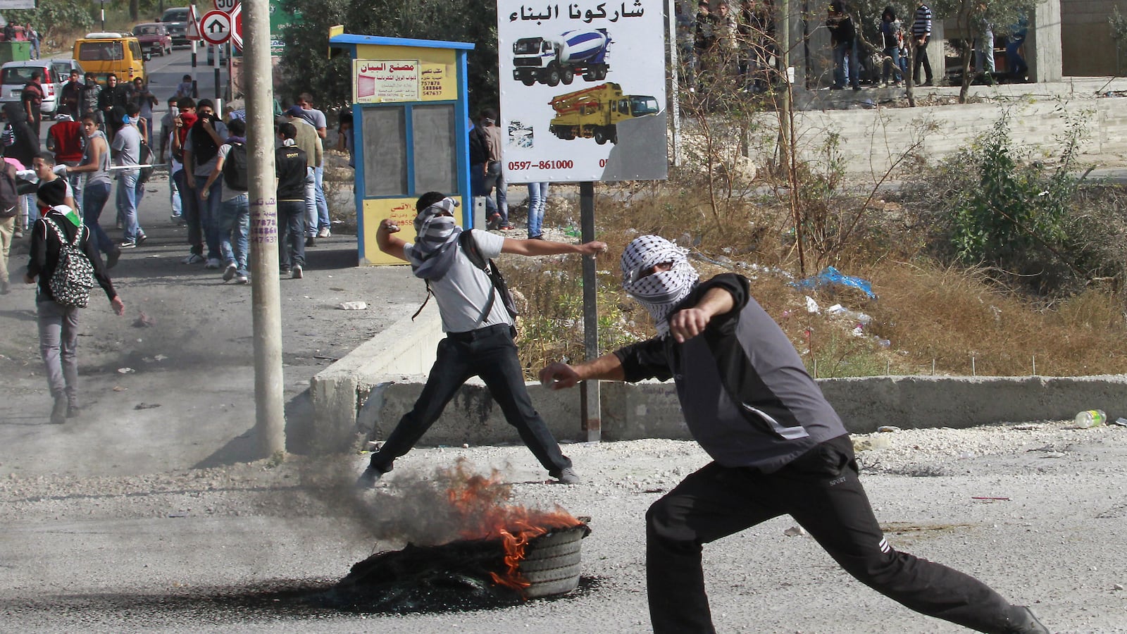 cheats/2012/11/19/israel-ready-for-ground-incursion/israel-gaza-conflict-rages-on-day-six-cheat_dxkk2h