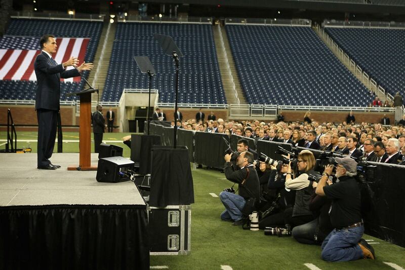 articles/2012/02/28/mitt-romney-offering-more-tax-cuts/romney-audience_idsg7q