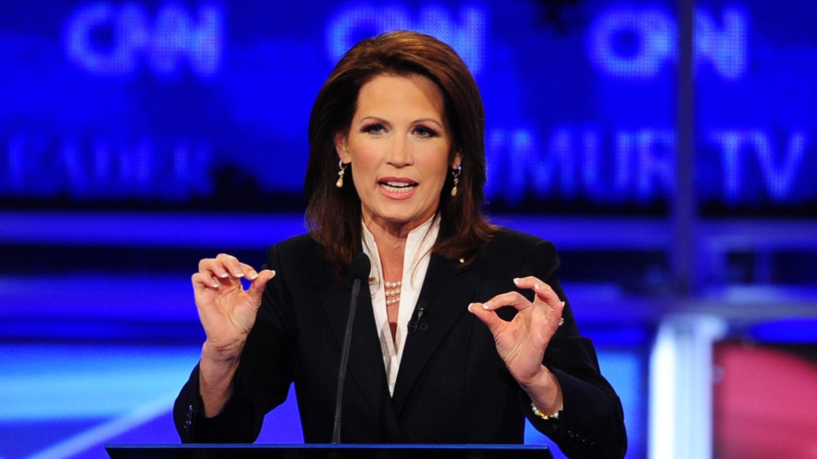 cheats/2011/06/16/bachmann-signs-book-deal/bachmann-debate-kurtz_mwctpd