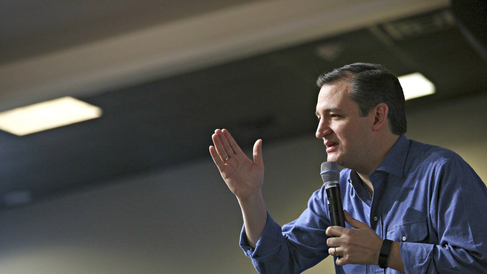 cheats/2016/02/03/fec-demands-more-answers-on-cruz-s-goldman-loans/160203-ted-cruz-fec-cheat_k9th8n