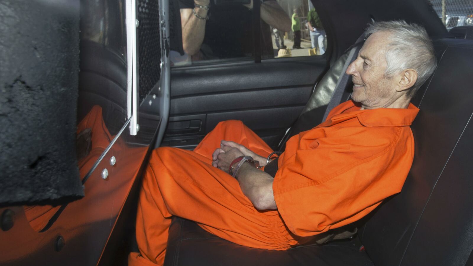 cheats/2016/04/27/robert-durst-sentenced-to-7-years/151222-robert-durst-extradition-la-cheat_hsl1rp