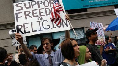 cheats/2010/08/22/mosque-protesters-swarm-ground-zero/mosque-protest_p08exk