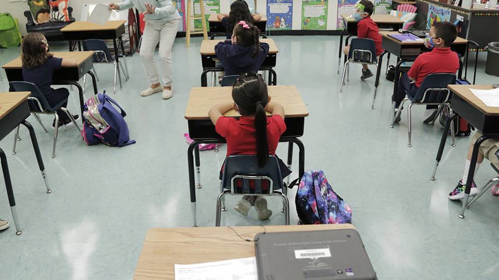 GettyImages-1238695033_hmlptp