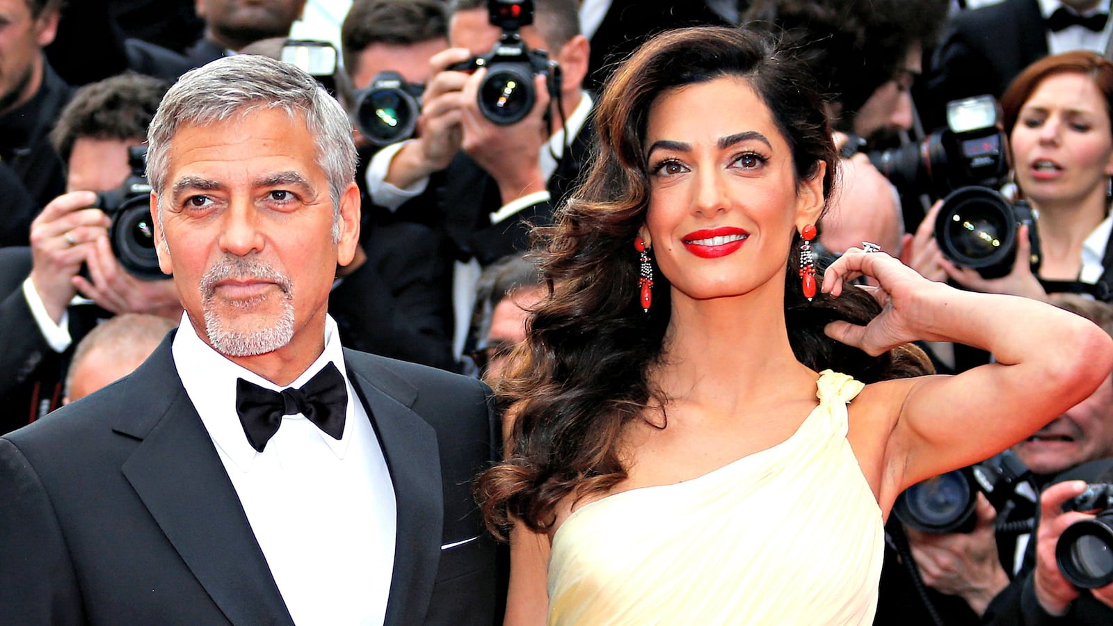 cheats/2017/02/10/george-and-amal-clooney-expecting-twins/170210-clooney-pregnant-cheat_wg9e8i