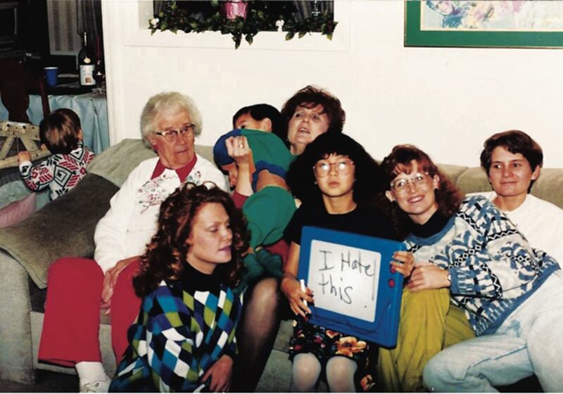 galleries/2010/11/22/awkward-thanksgiving-family-photos/awkward-thanksgiving---sketchy_w3b8sh