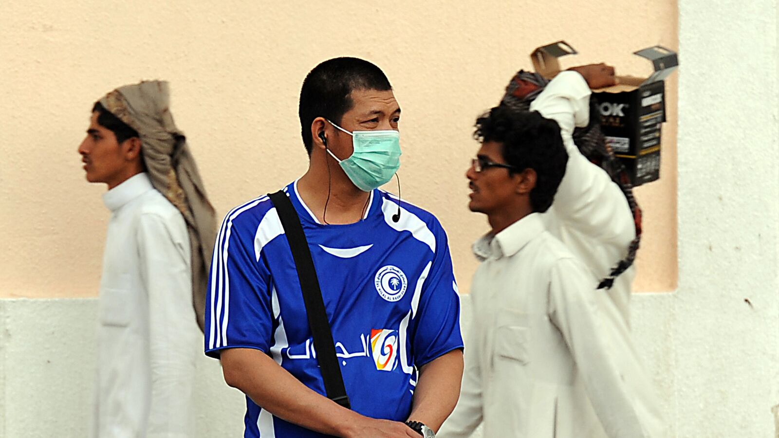 cheats/2014/05/02/deadly-mers-disease-found-in-u-s/140502-MERS-virus-cheat_plpugb