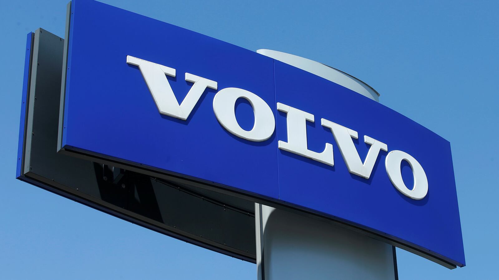 170705-volvo-electric-hybrid-cars_yzzzde