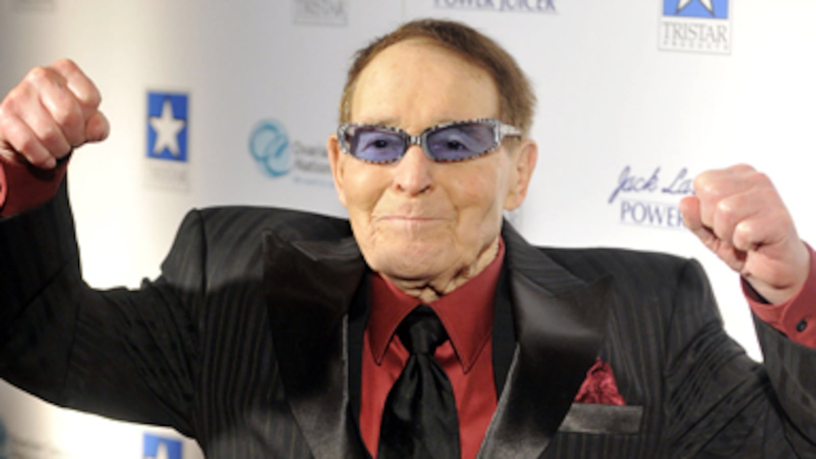 articles/2011/01/24/jack-lalanne-fitness-guru-dies-at-96-learn-10-of-his-habits/lalanne-live-to-96_155164_krquat