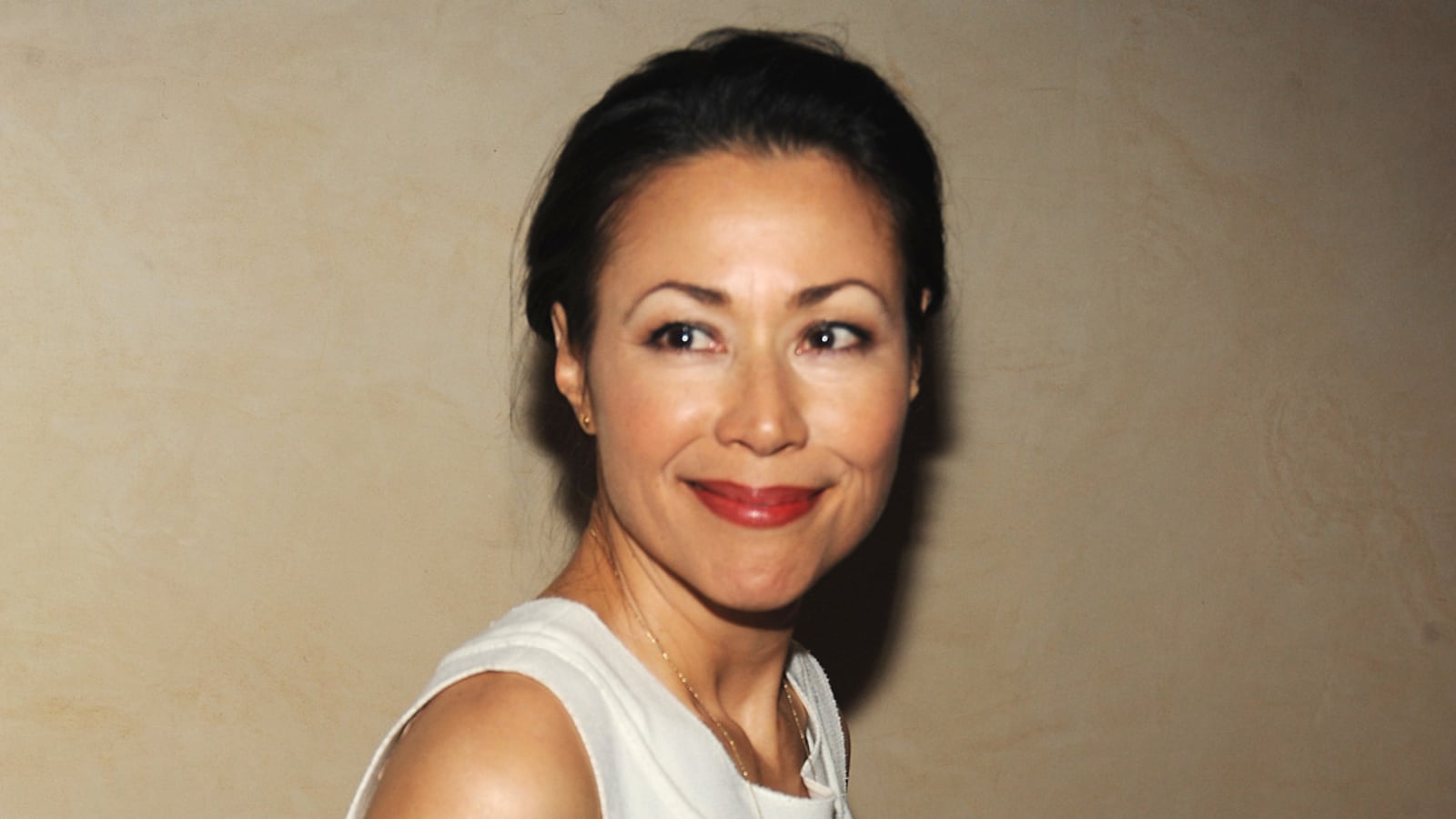 articles/2012/12/23/ann-curry-s-twitter-rehab/ann-curry-twitter-crocker_fm0djq