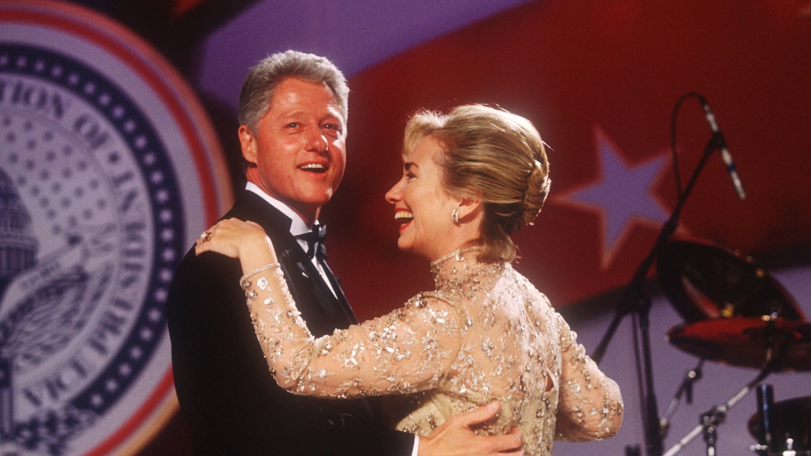 articles/2014/10/21/how-oscar-de-la-renta-created-first-lady-fashion/141021-laneri-first-ladies-tease_oiwbw1