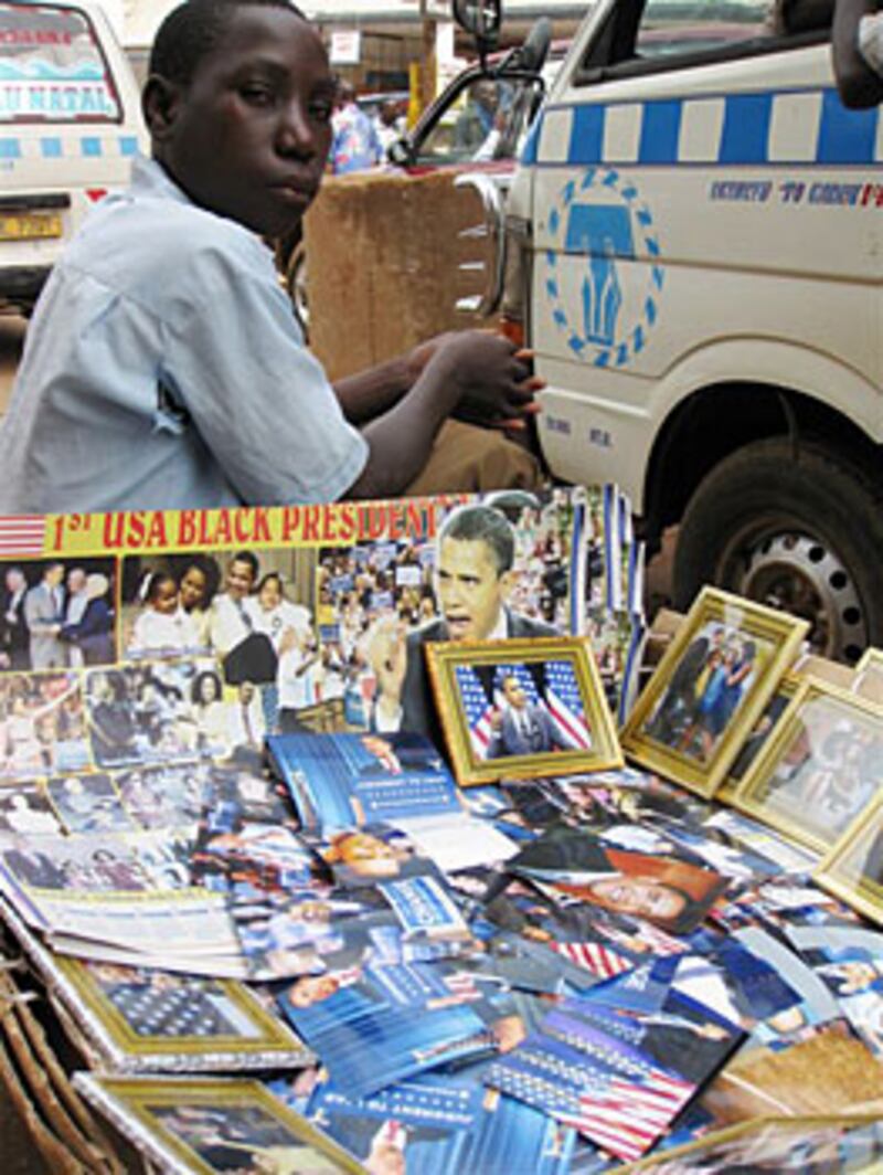 galleries/2008/11/14/obama-in-uganda/obama-uganda-2_ufbpne