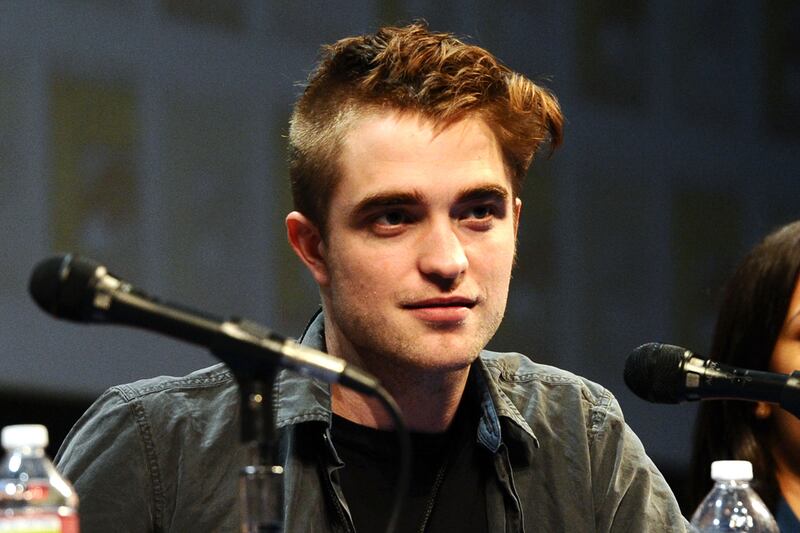 galleries/2011/07/26/half-shaved-celebrity-haircuts-photos/Robert-pattinson-hair_blk78n