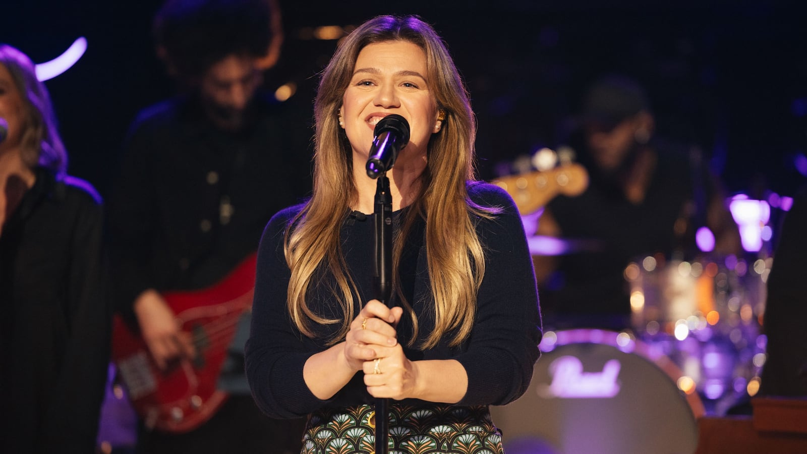 Kelly Clarkson Bails on First Las Vegas Show Just Hours Before Showtime