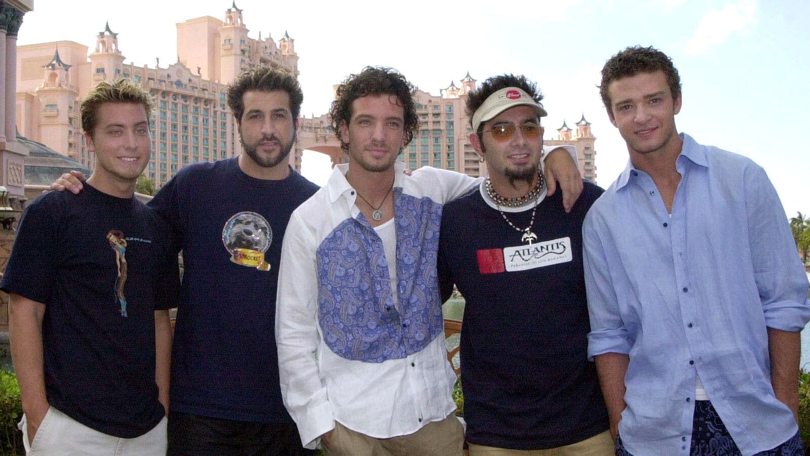 cheats/2013/08/20/n-sync-to-reunite-at-vmas/130820-nsync-cheat_jqbspq