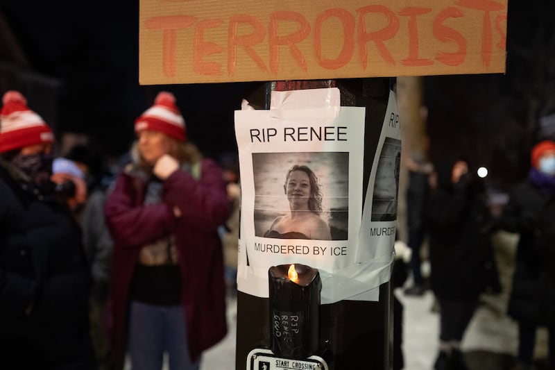 MINNEAPOLIS, MINNESOTA - JANUARY 07: A notice reading "RIP Renee, murdered by ICE" is seen next to a memorial for Renee Nicole Good on January 07, 2026 in Minneapolis, Minnesota. According to federal officials, an ICE agent shot and killed Good during a confrontation earlier today in south Minneapolis. (Photo by Scott Olson/Getty Images)