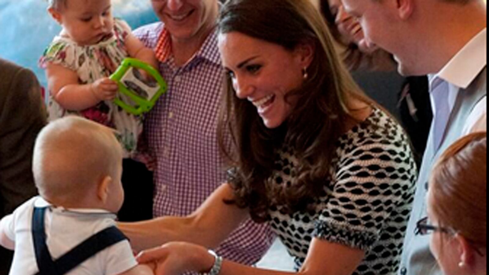 articles/2014/04/08/prince-george-gurgles-his-way-through-first-public-engagement/140508-george-cheat_ge0gq9