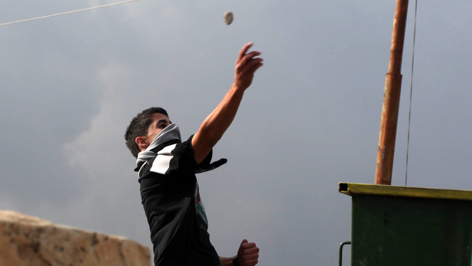 articles/2013/03/07/keeping-things-quiet-in-the-west-bank-for-obama-s-visit/ehpron-awad-save-palestine-box_lmt35j