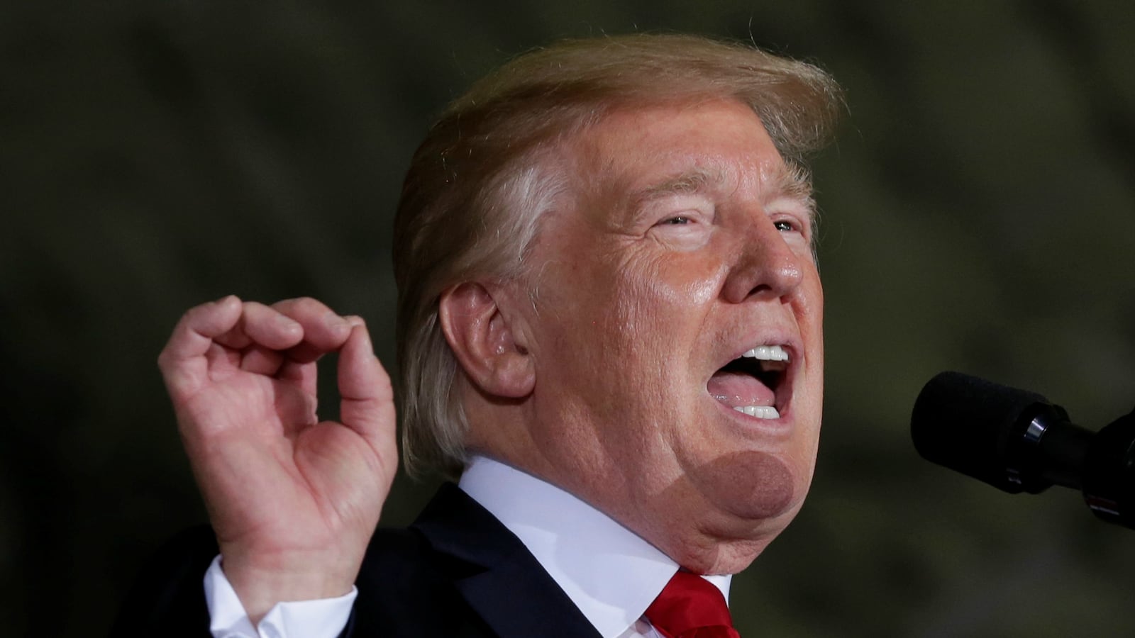 170917-resnick-tweet-tease_lacqrt