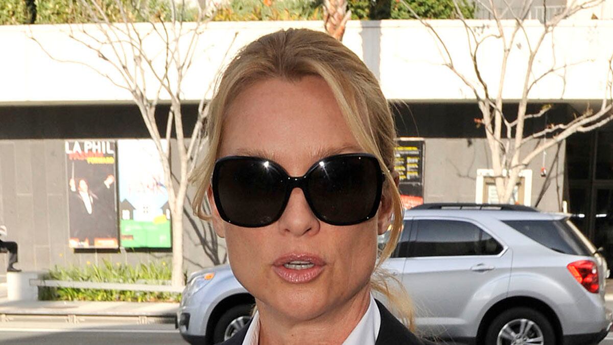 articles/2012/03/02/nicollette-sheridan-testifies-marc-cherry-hit-her-upside-the-head/nicolette-sheridan-trial-fernandez_tqdxva