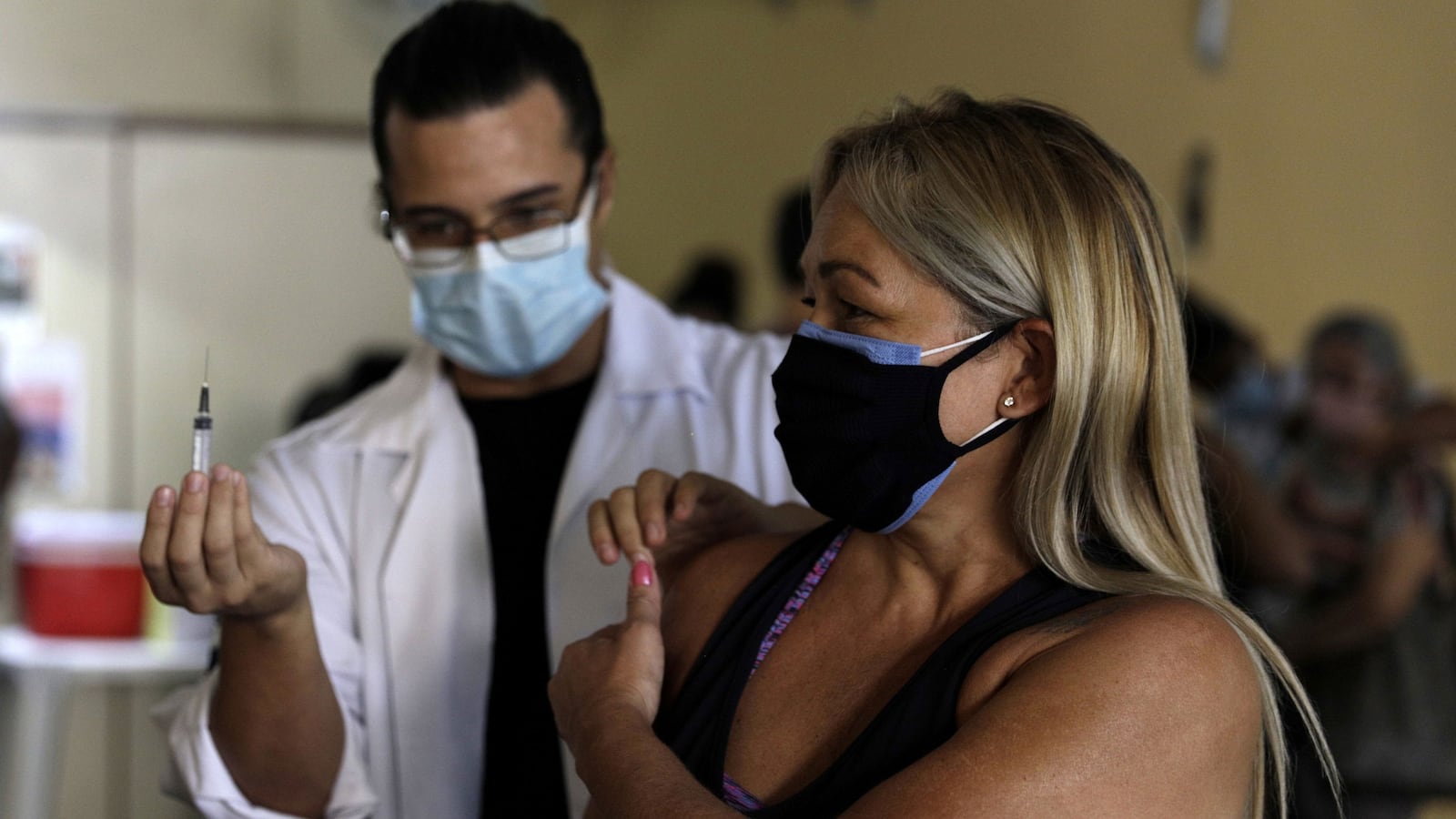 210521-brazil-vaccine-hero_zmztc1