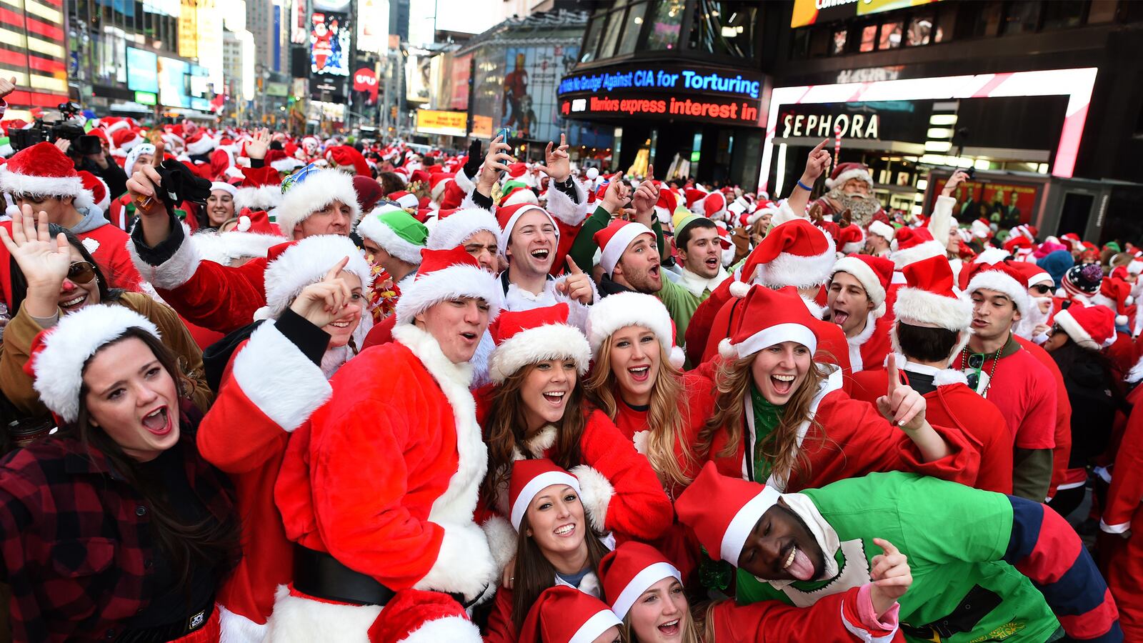 galleries/2014/12/13/new-york-santacon-2014-photos/141213-tdb-santacon-nyc-tease_ov1mla