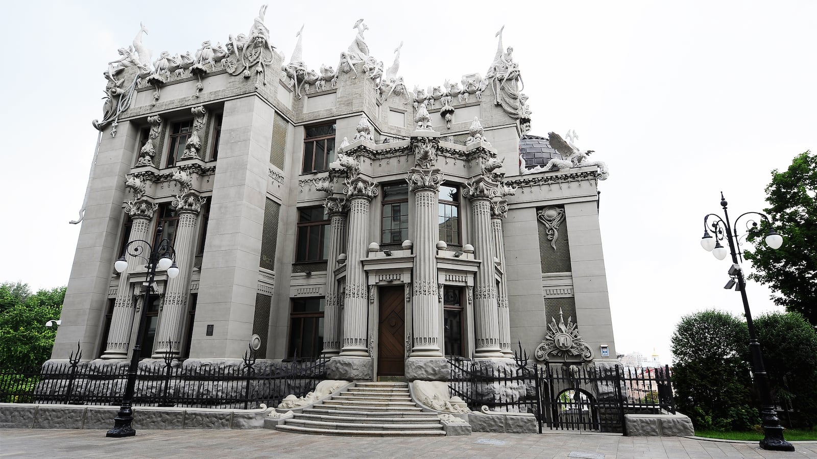 180723-Bay-Kiev-archiecture-02_ihfcl4