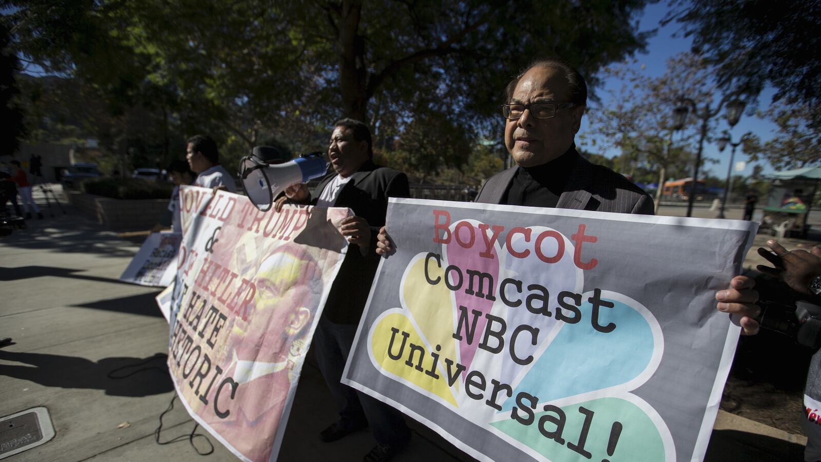 cheats/2015/11/08/ratings-for-trump-on-snl-best-since-2012/151108-trumpsnl-cheat_z96xla