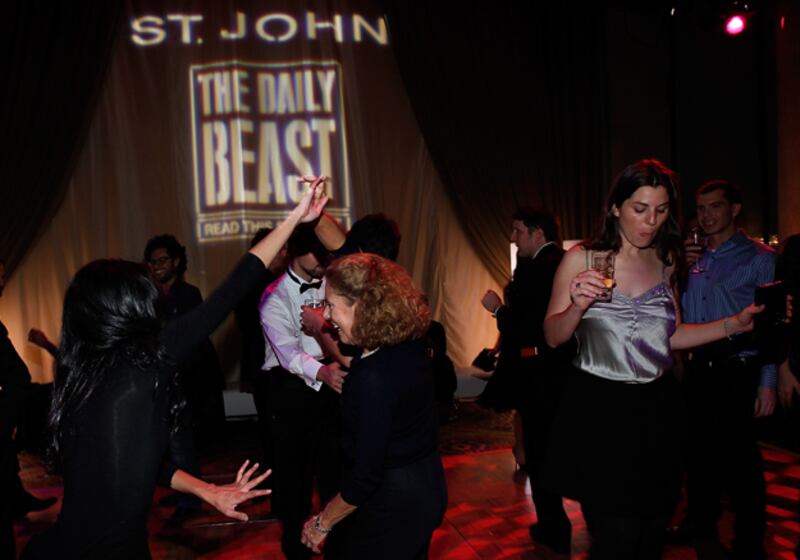 galleries/2010/11/17/2010-national-book-awards/national-book-awards---afterparty-1_yf4o5i