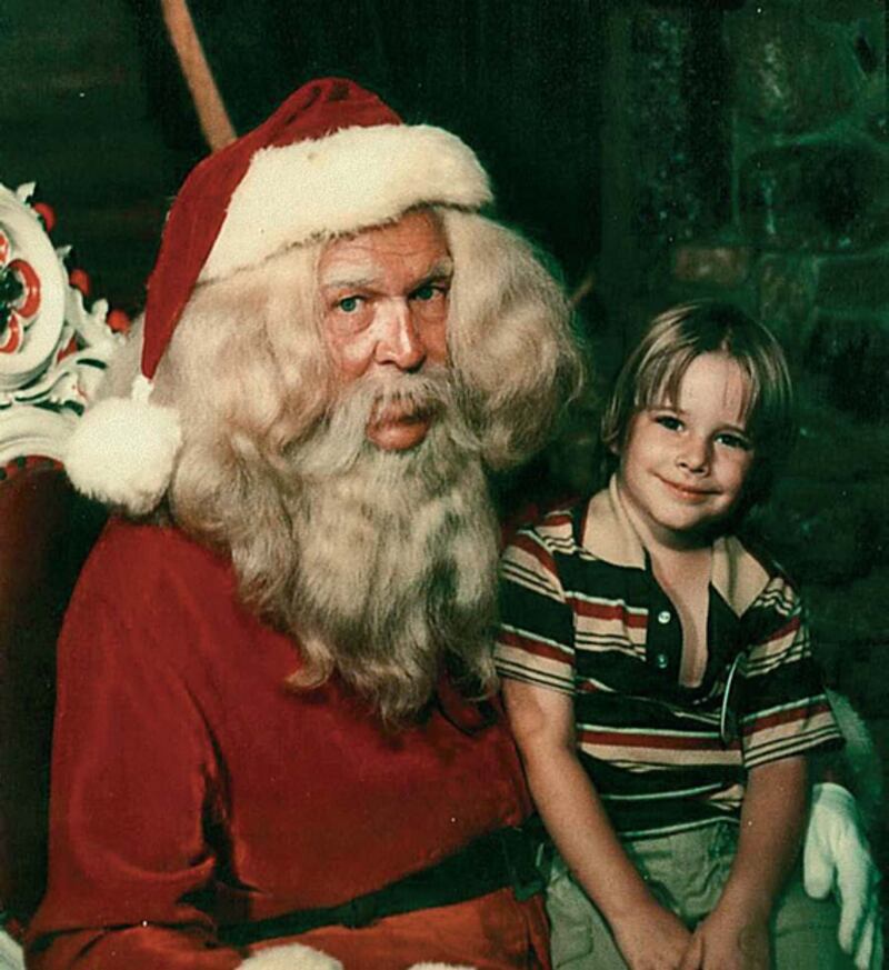 galleries/2010/12/07/sketchy-santas/sketchy-santas-12_mikuod