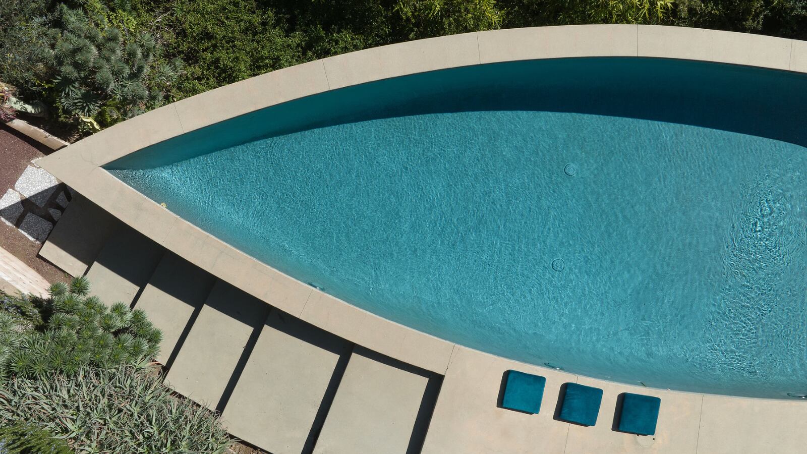 01022023-just-booked-tease_zsv2yi