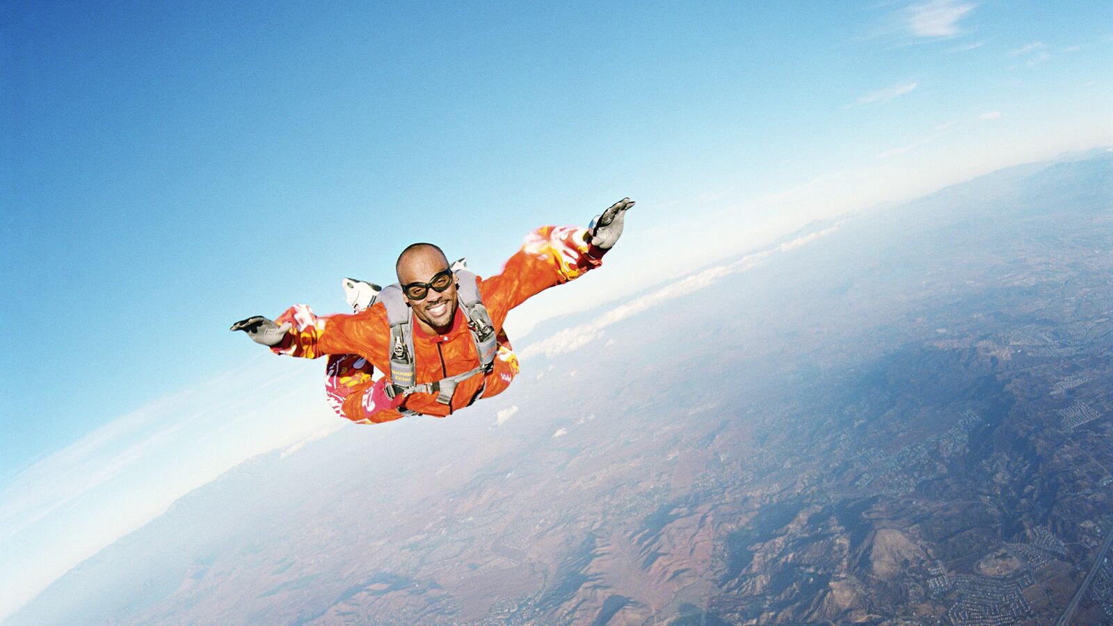 articles/2014/07/21/life-s-essentials-serious-work-serious-fun/140709-lenovo-hobbies-tease_kh2mtx