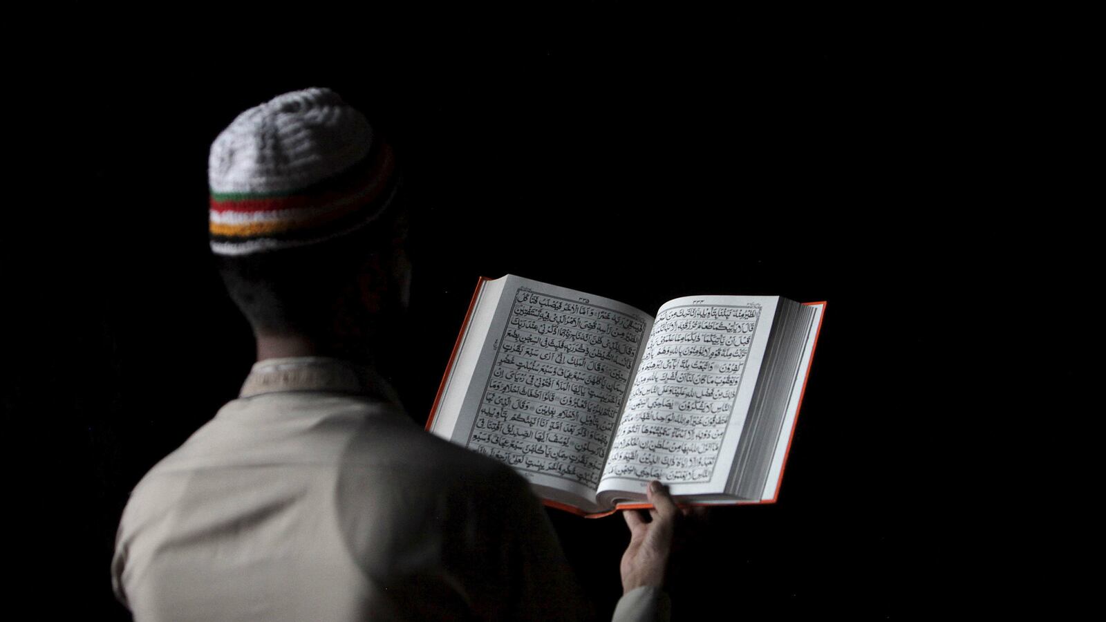 cheats/2015/07/22/oldest-koran-fragments-found-in-uk/150722-oldest-koran-cheat_brdebf