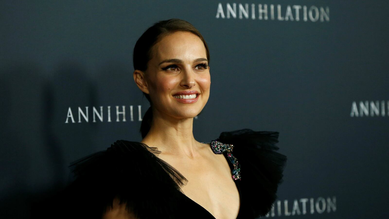180419-natalie-portman-israel-cancellation-cheat_qnwo4z
