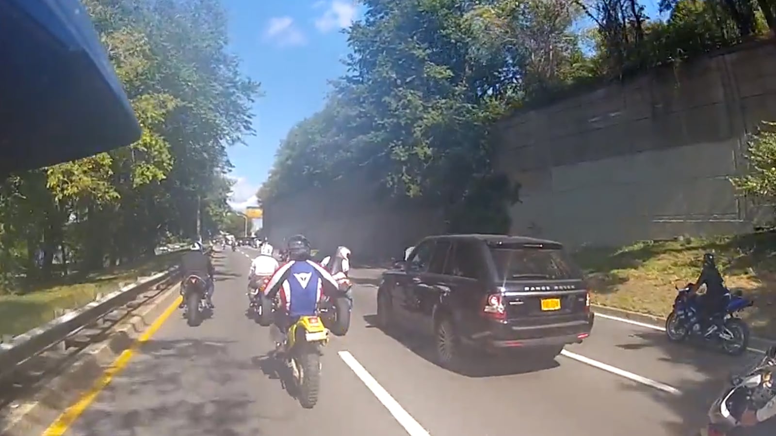 cheats/2014/01/18/man-assaulted-by-bikers-to-sue-nyc/131001-biker-road-rage-cheat_oeogoc