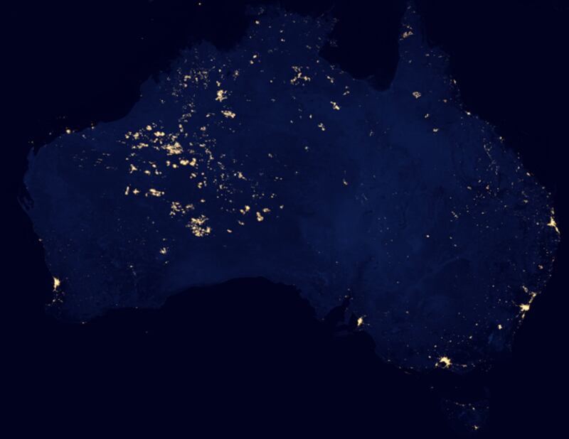 articles/2012/12/10/australia-s-ominously-bright-night-sky/Screen_Shot_2012-12-10_at_9.01.36_AM_hkejqk