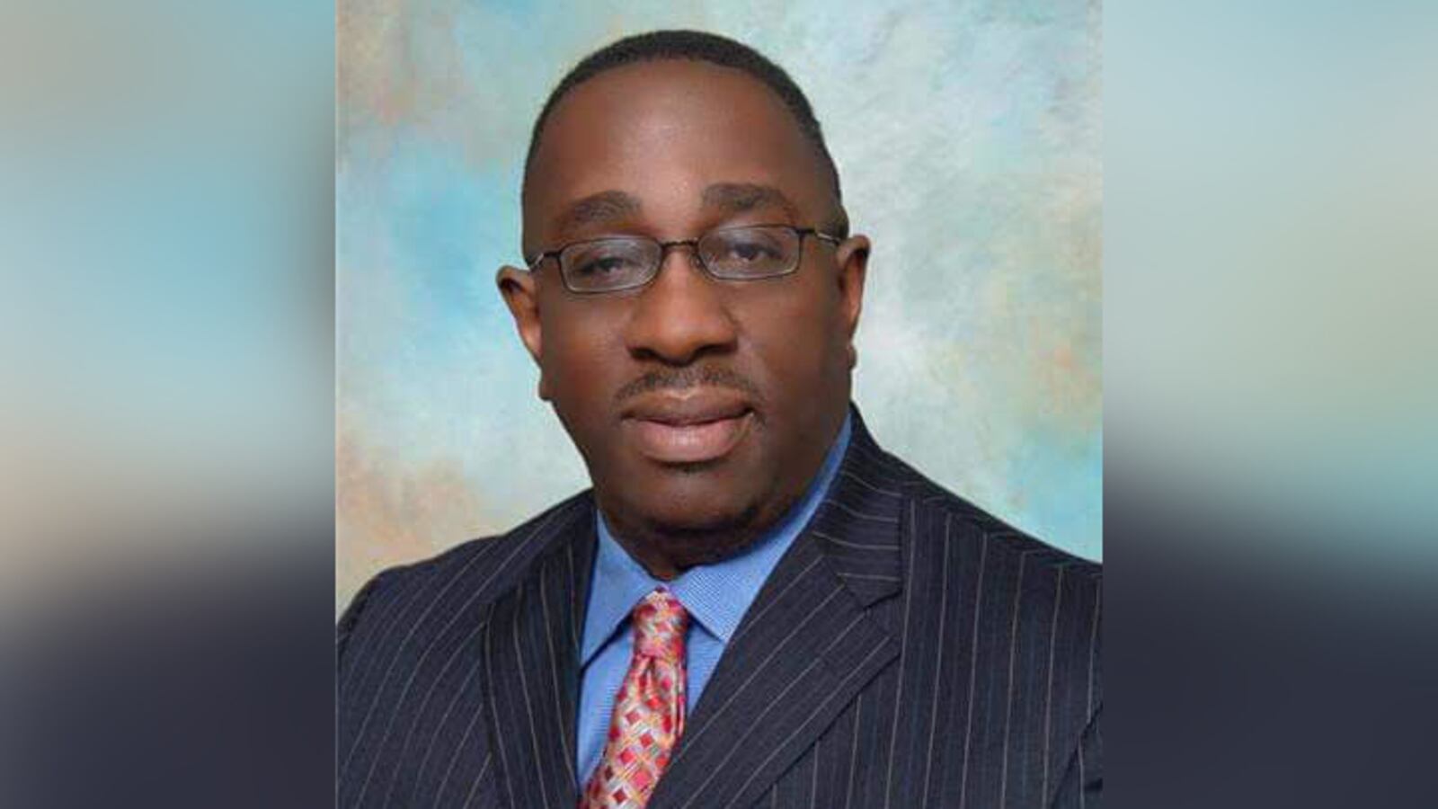 imgonline-com-ua-FrameBlurred-7oRKPgPyE58_eo7ypo